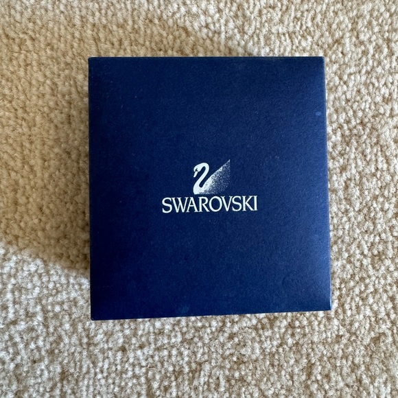 【Swarovski】 Swan Silver Tone and White Crystal Heart Pendant Necklace 15" - Picture 4 of 6